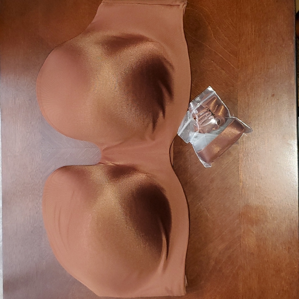 Curvy Couture Smooth Straplesa Multiway Bra